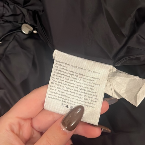 Woman’s Black Puffer Jacket - Picture 3 of 3